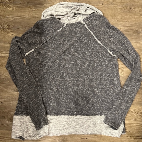 Like New Free People Beach Oversized Cowl Neck Top Size M/L - Picture 3 of 5